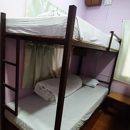 Margik Backpackers Hostel Pokhara Esterno foto
