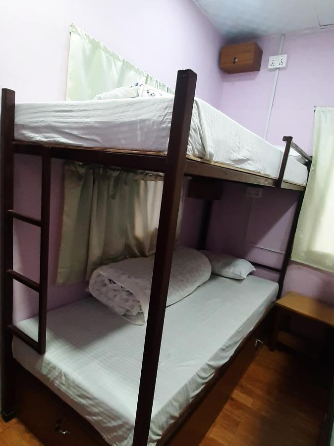 Margik Backpackers Hostel Pokhara Esterno foto