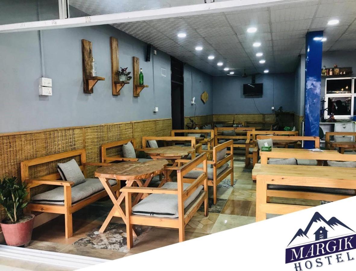 Margik Backpackers Hostel Pokhara Esterno foto