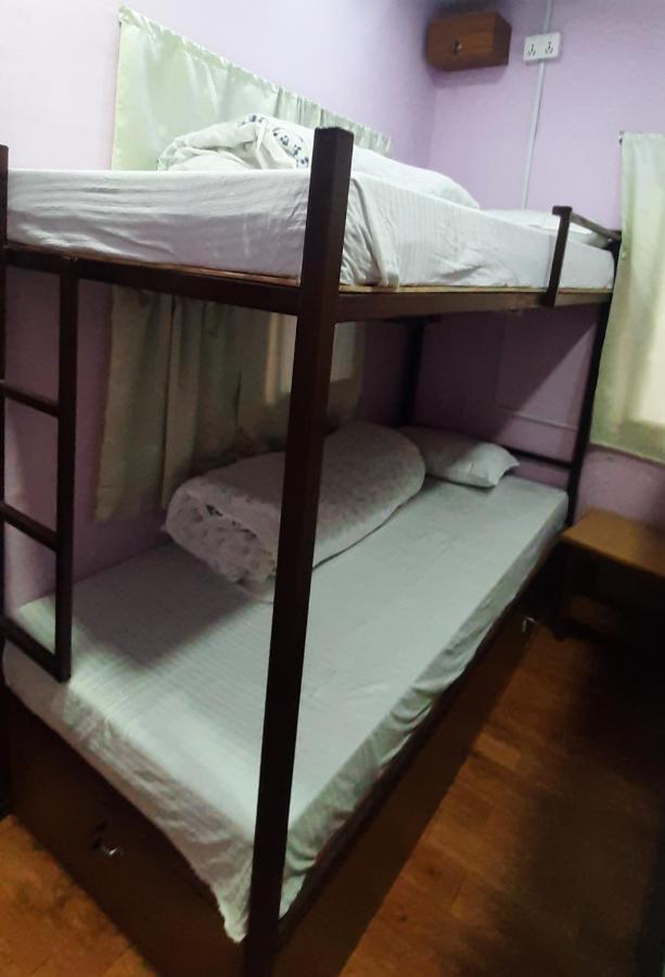 Margik Backpackers Hostel Pokhara Esterno foto