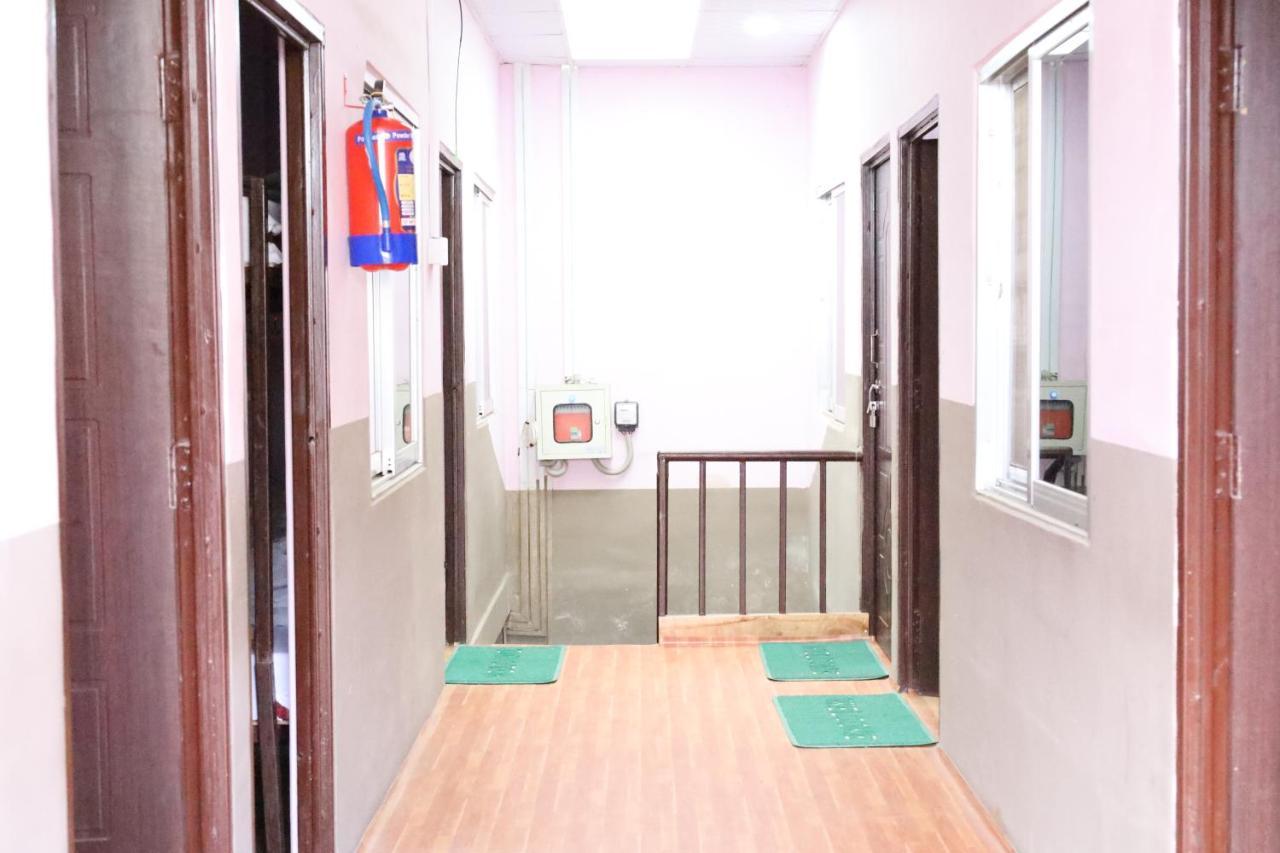 Margik Backpackers Hostel Pokhara Esterno foto