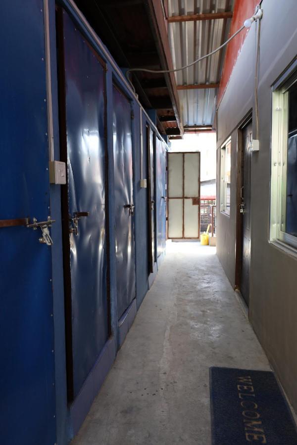 Margik Backpackers Hostel Pokhara Esterno foto