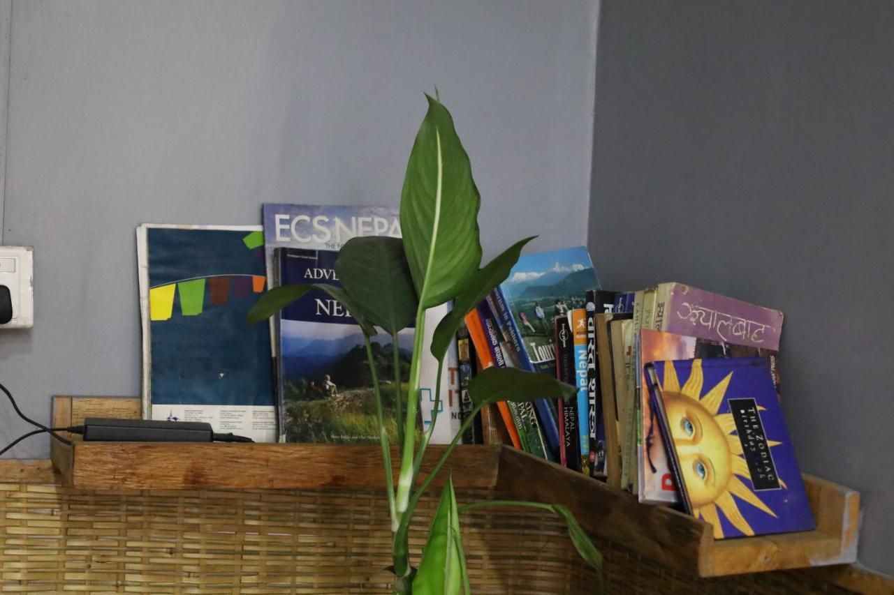 Margik Backpackers Hostel Pokhara Esterno foto