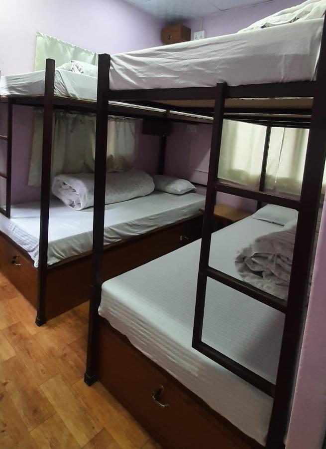 Margik Backpackers Hostel Pokhara Esterno foto